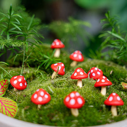 Toad Trail - Decorative Mini Mushrooms - Red - 10 pcs - ↑ 2 cm