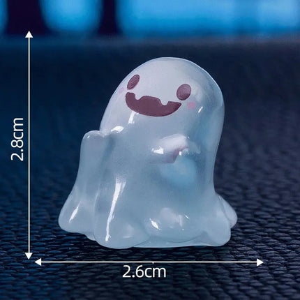 Glow In The Dark Ghosts - 6pcs - 2,5 - 3,5 cm