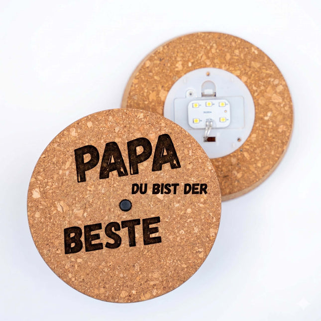 Engraved LED cork lid - 'PAPA DU BIST DER BESTE' - Add custom text - Cork size S (GERMAN)