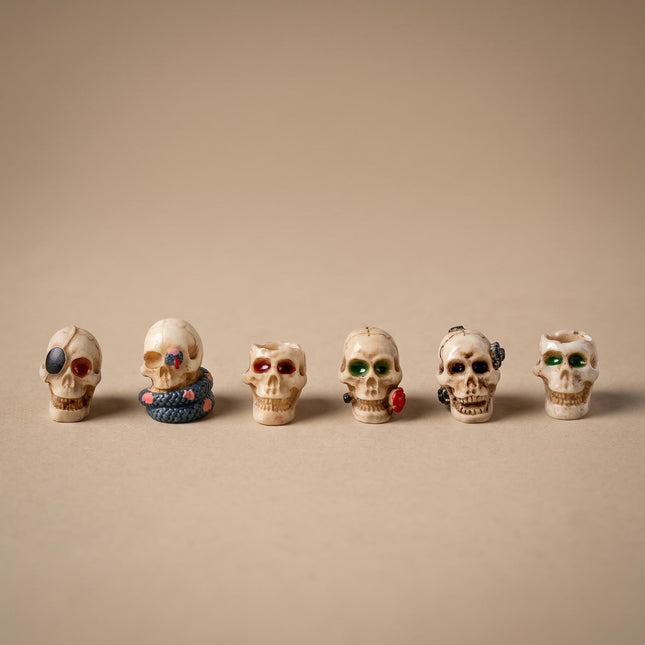 Skulls Gone Wild - 6 pcs - Miniature figurines - Ø 1cm ↑ 2cm